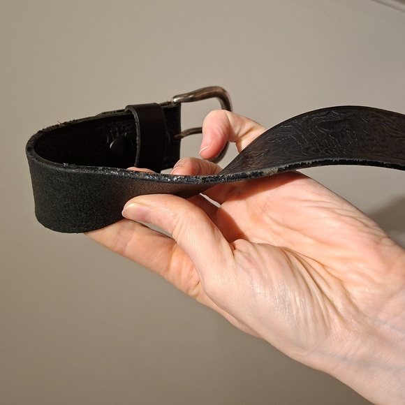 Men's Black Genuine Leather Embossed/Etched Belt with Horse Design (Size US 40) - Picture 10 of 10